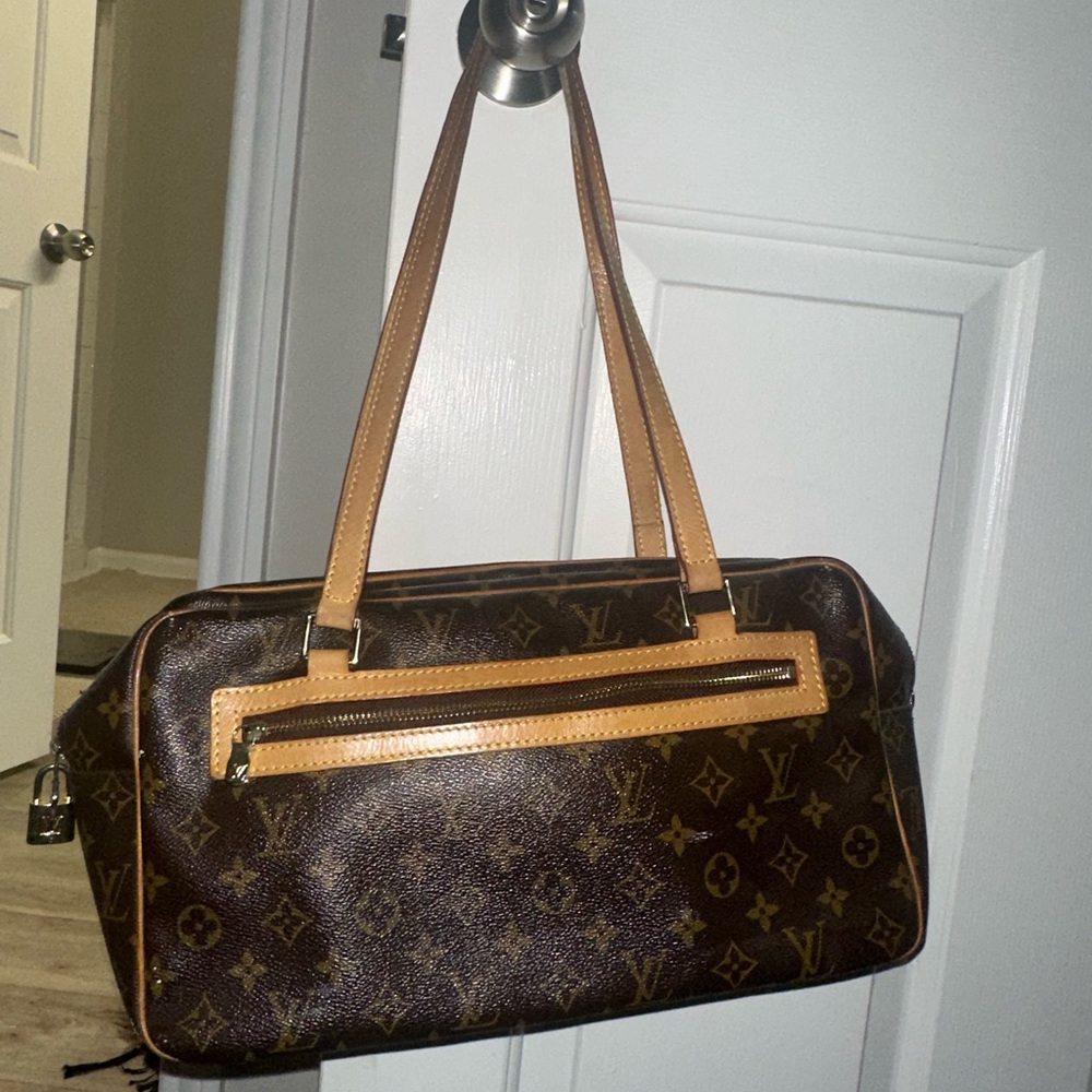 Vintage Louis Vuitton Cite GM